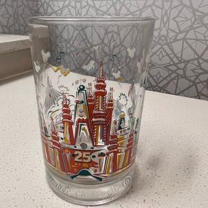 Walt Disney‎ World 25th Anniversary Glass.